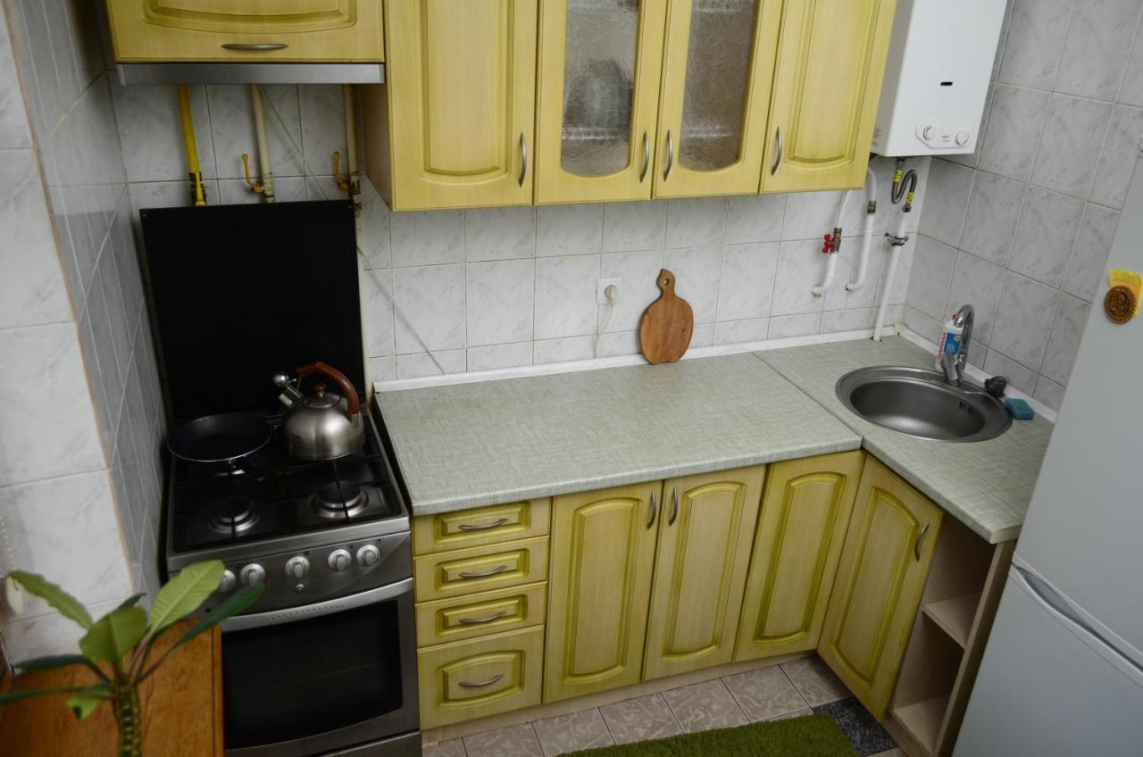 Apartment On Petropavlivs'Ka 90 수미 외부 사진